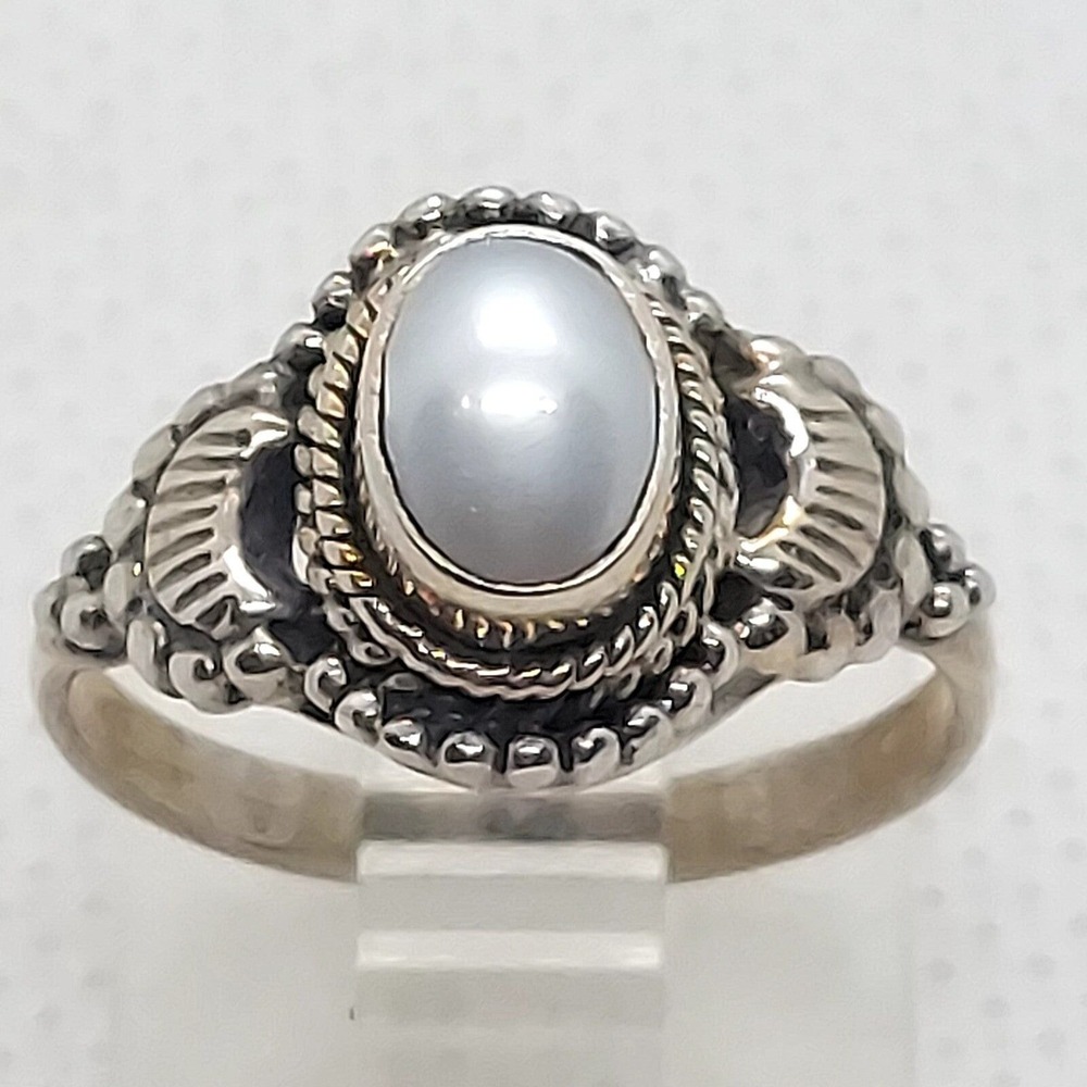 Women's 925 Silver Pearl ring size 6.25‎